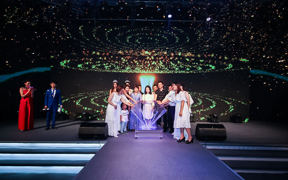 Factory Celebrates Year-End Ga