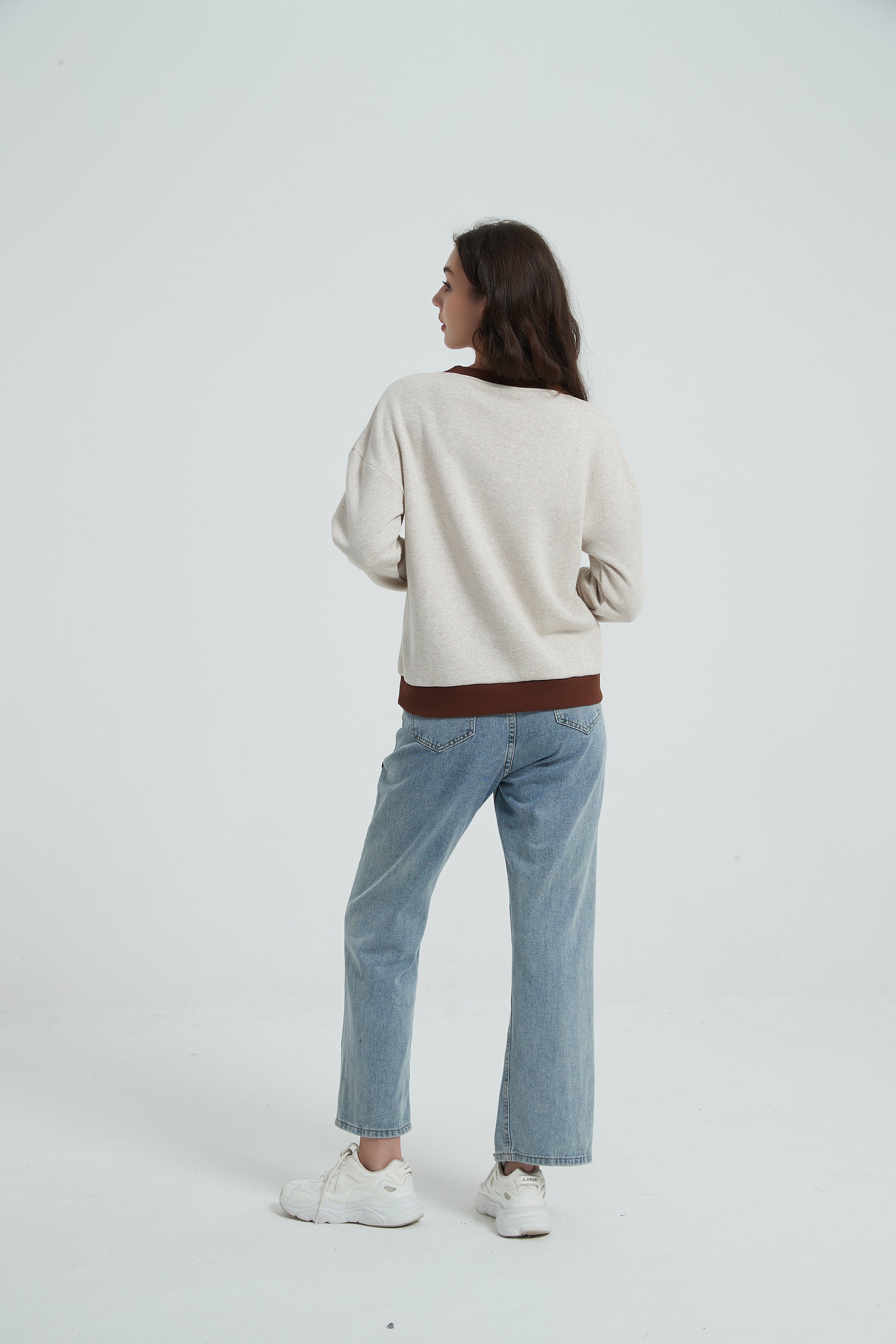 Ladies' Sweatshirt-white
