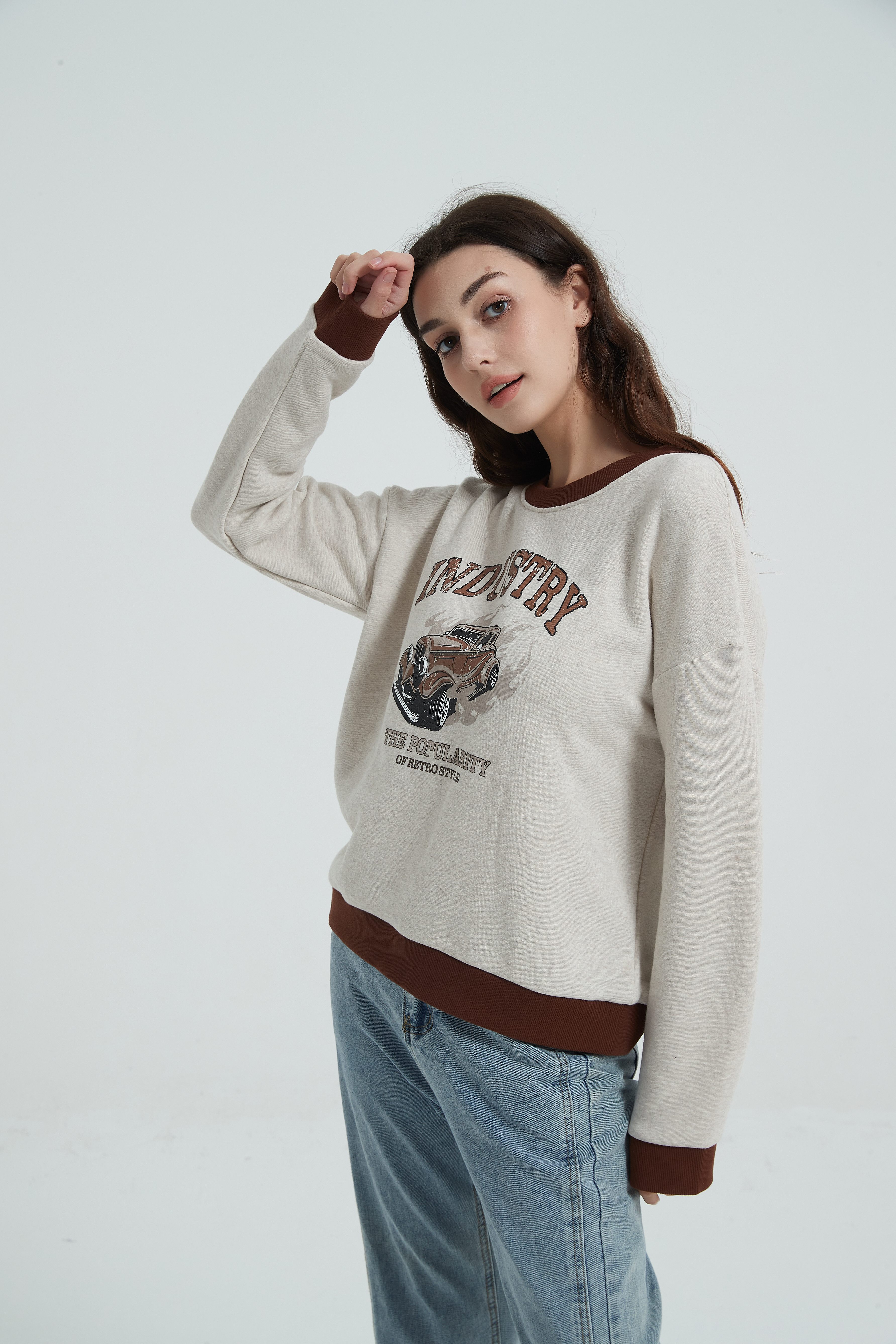 Ladies' Sweatshirt-white